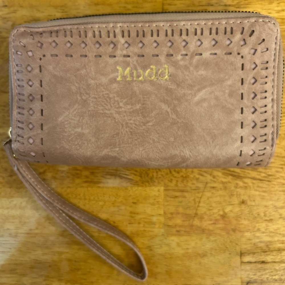 Mudd Double Zipper Sided Light Pink Wristlet with Decorative Cutouts